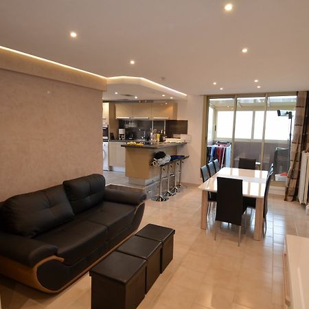 Appartement Rooftop 8 personnes grande terrasse avec parking Quartier Aéroport Nice Buitenkant foto