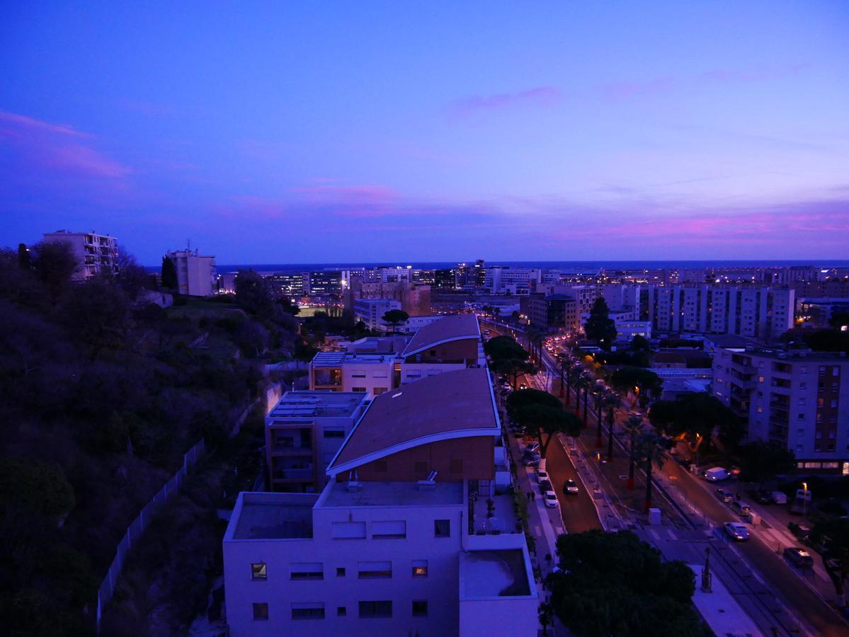 Appartement Rooftop 8 personnes grande terrasse avec parking Quartier Aéroport Nice Buitenkant foto